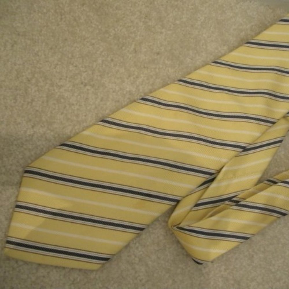 Mens Tie Giorgio Armani Collezioni -Silk Navy/White Stripes on Yellow 62 X 3 1/2